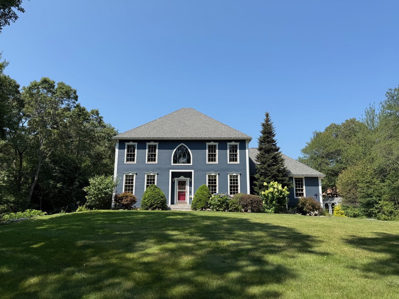 Mendon Home, MA Real Estate Listing